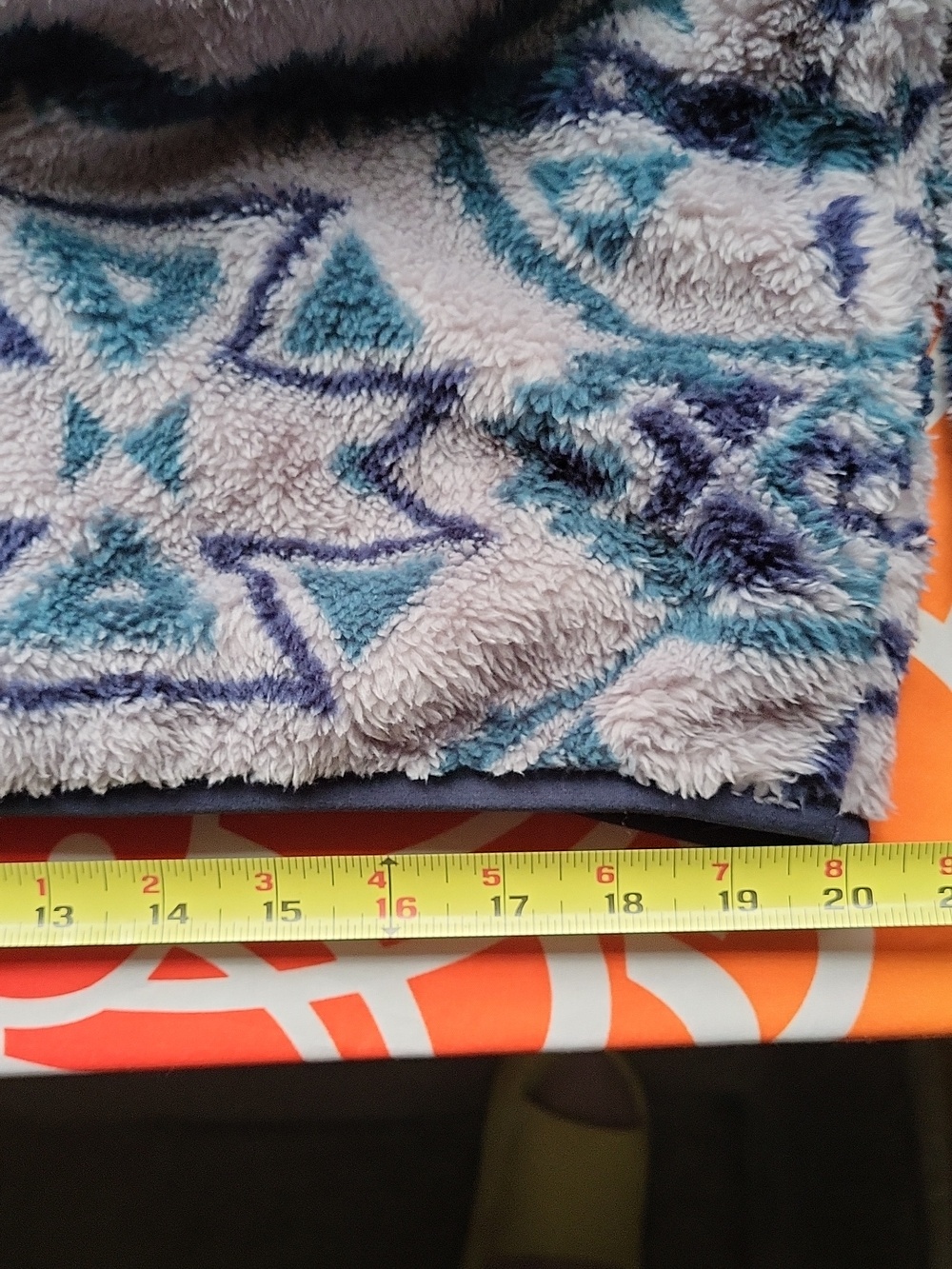 NWT Women’s Ariat R.E.A.L. Berber Pullover Sweatshirt - Picture 11 of 12